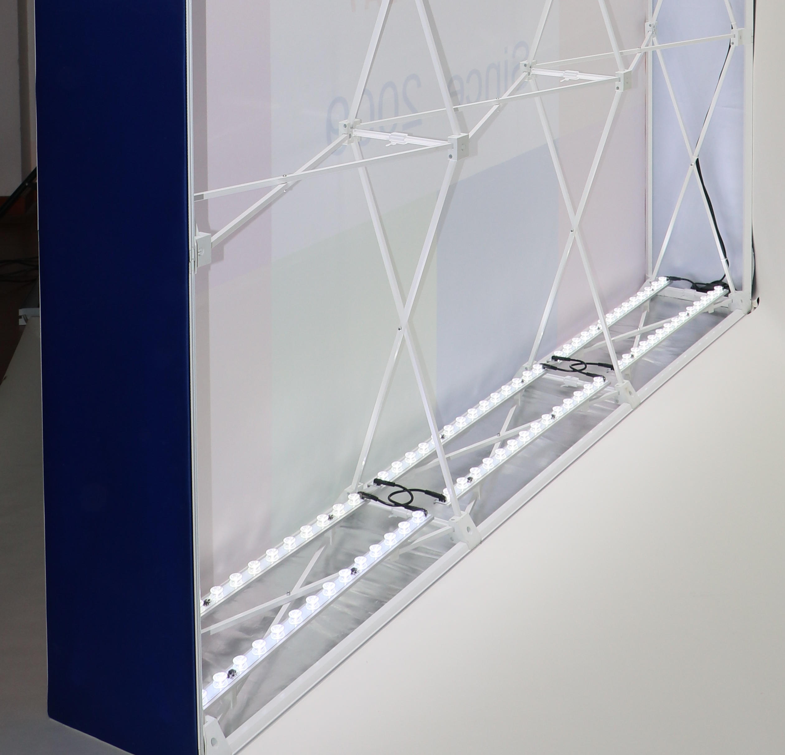 PANEL PUBLICITARIO PREMIUM RECTO 6 CUERPOS (CAJA DE LUZ)